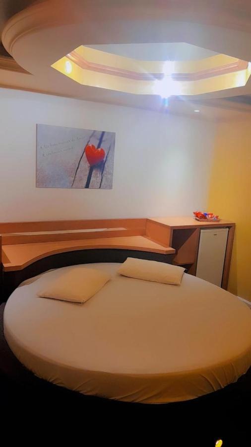Motel Avenida (Adults Only) กรามาโด ภายนอก รูปภาพ