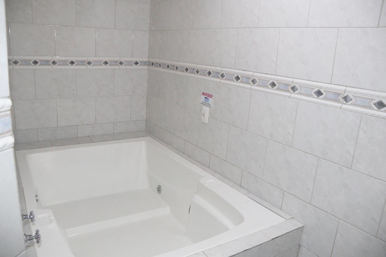 Motel Avenida (Adults Only) กรามาโด ภายนอก รูปภาพ