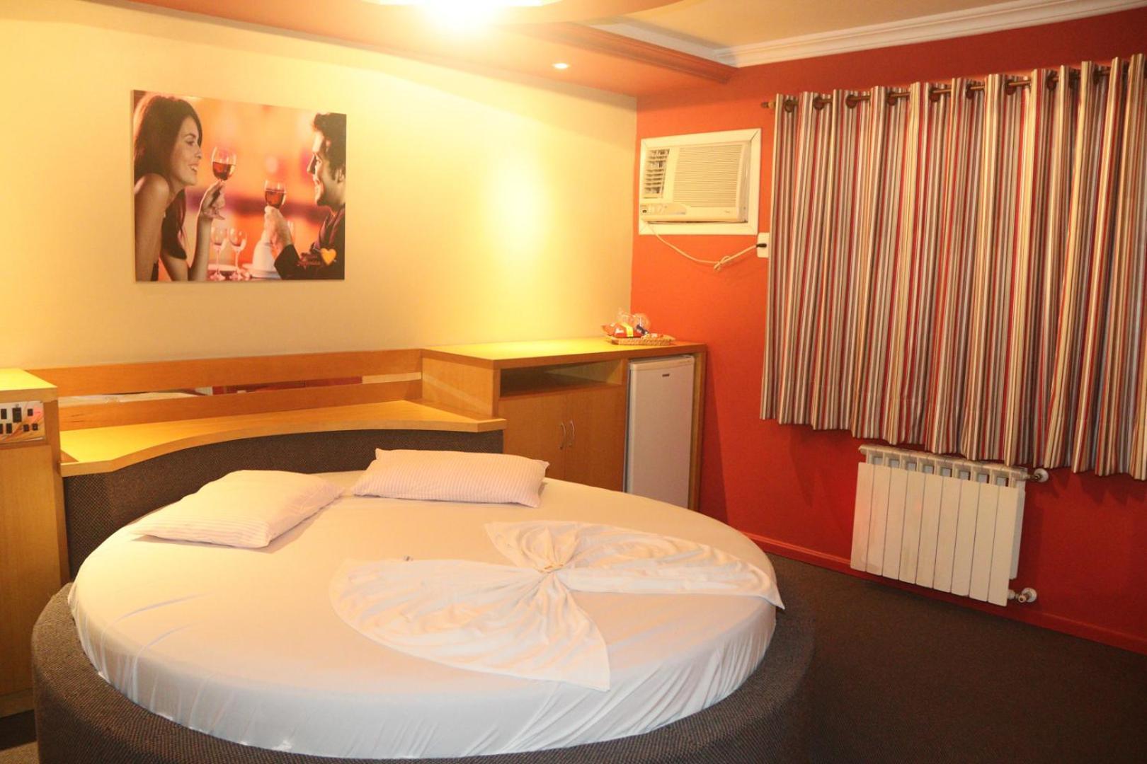 Motel Avenida (Adults Only) กรามาโด ภายนอก รูปภาพ